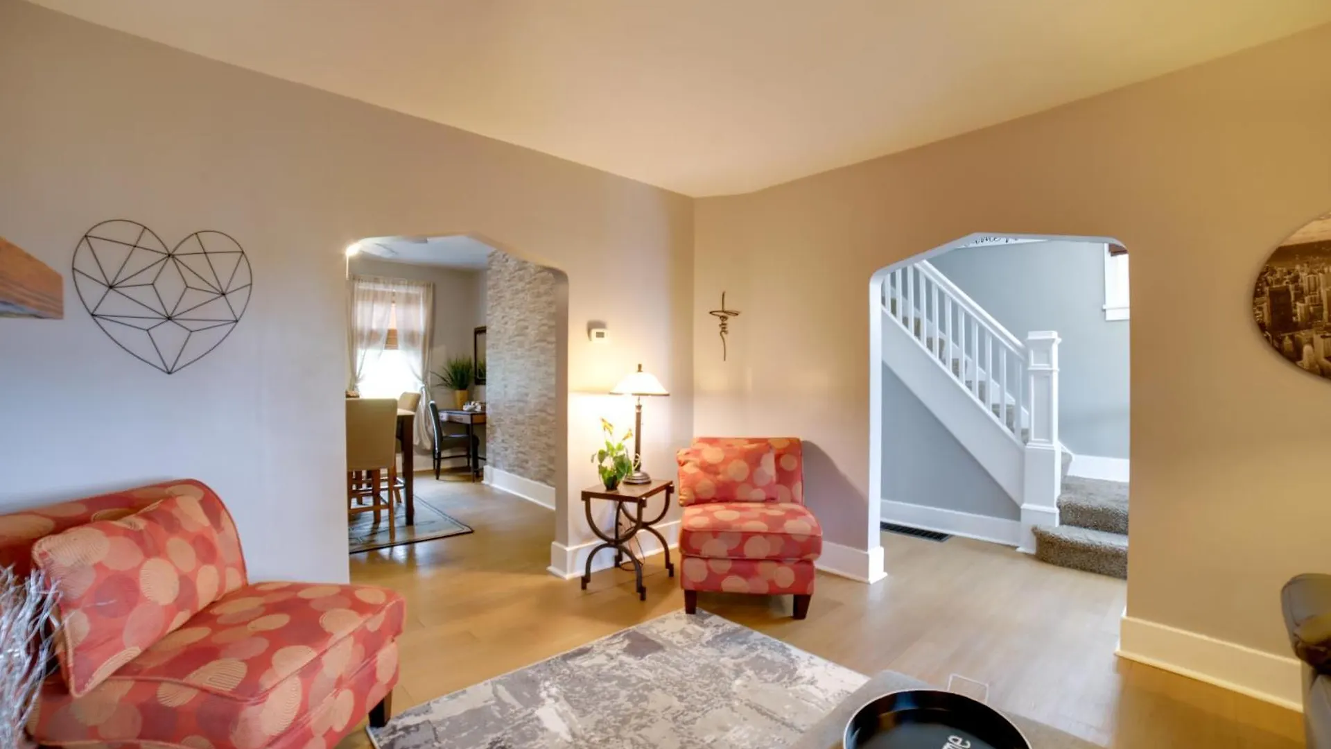 Pittsburgh Home With Private Yard 3 Mi To Dtwn!
